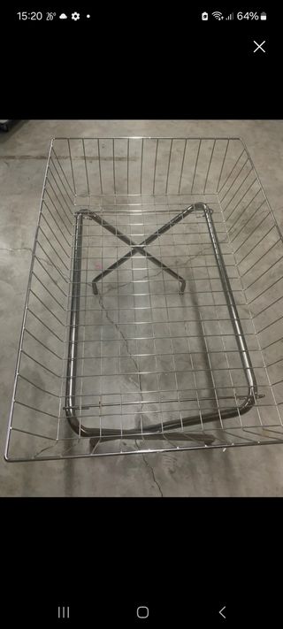 Cesta Metálica Exhibición en color negro