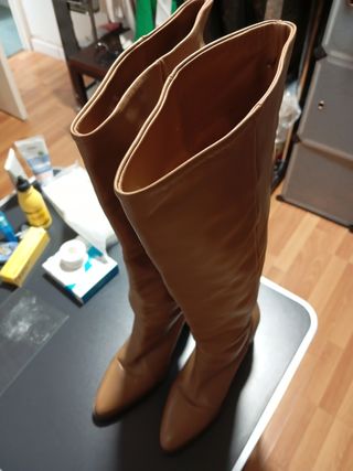 Botas altas marrones Zara