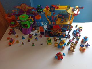 SuperThings Muñecos pack de dos casa y 50 muñecos