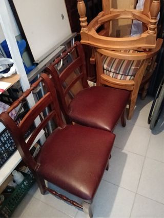 Silla antigua de madera