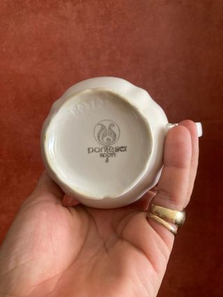 Jarrita porcelana blanca - Cremosa