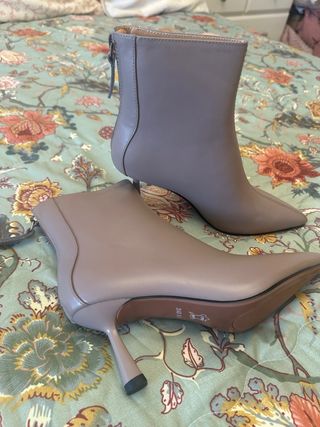 Botines tacón mujer color visón