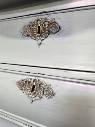 Cómoda, cajonera. Antigua