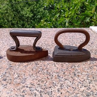 7 Planchas de hierro antiguas