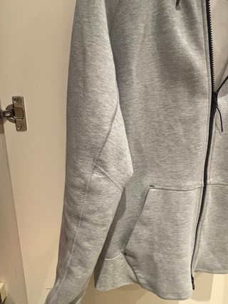 Chaqueta Nike Sportswear Tech Fleece gris