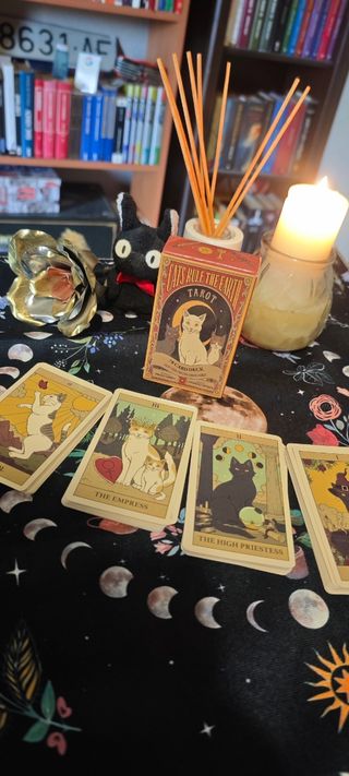 Tarot Cats Rule the Earth