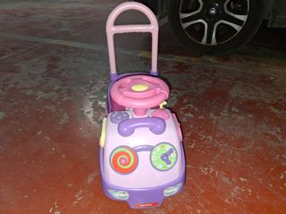 Coche andador correpasillos bebé de 1 a 2 años.