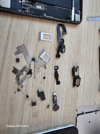 Ricambi Iphone 7 A 1778 + ipad Vari