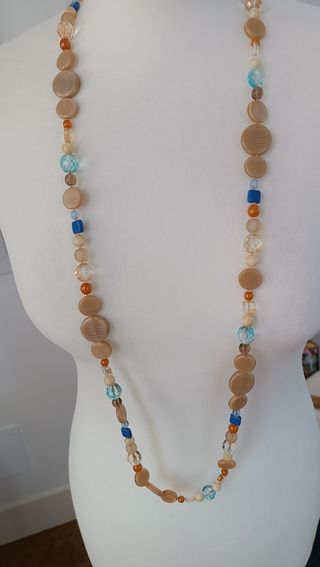 Collar beige y azul - cuentas