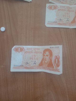 3 billetes 1 Peso Argentino Ley 18188.