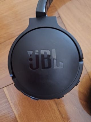 Auriculares JBL negros