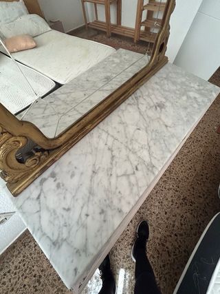 Tocador vintage con espejo - mármol