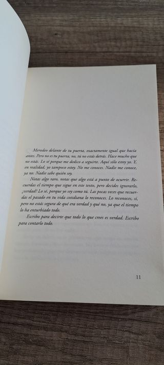 El hombre invisible de Salem y otro / C. Carlsson.