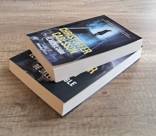 El hombre invisible de Salem y otro / C. Carlsson.