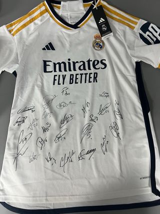 Camiseta Real Madrid firmada Adidas