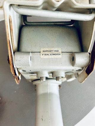 Engel Digi-Tracker AC7215 - Motor Parabólica