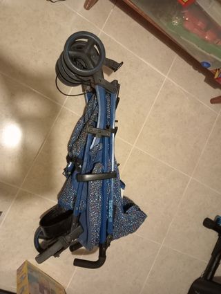 Sillas de paseo bebé ligero azul marca Tuc Tuc