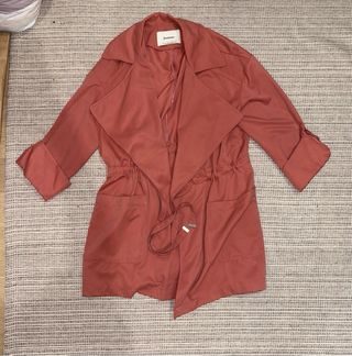 Chaqueta Stradivarius rosa talla S