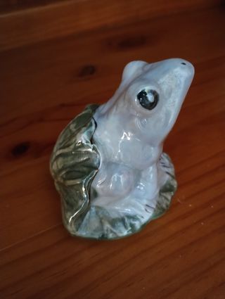 Rana de porcelana vintage