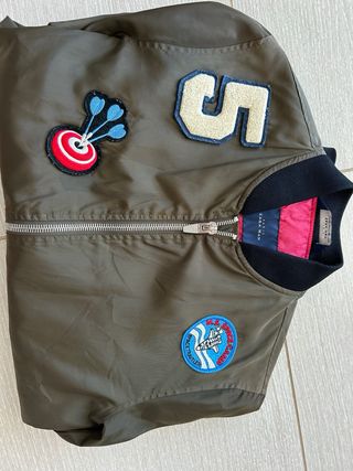 Chaqueta bomber Zara verde oliva