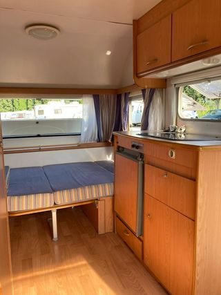 Caravana menos 750kg de 4 plazas