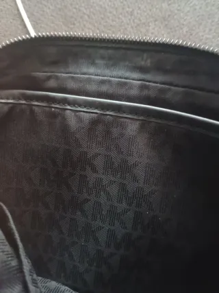 Bolso bandolera Michael Kors negro