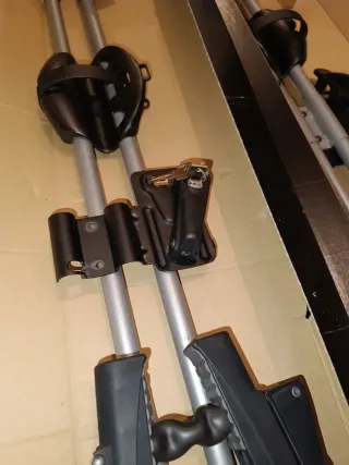 2 Portabicicletas para techo (Thule FreeRide).