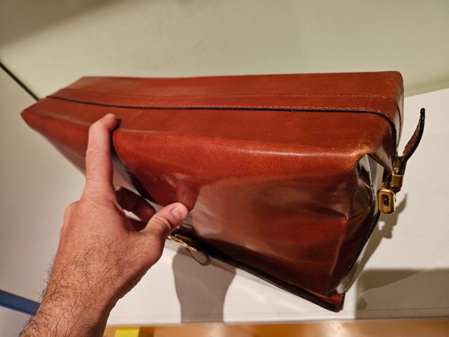 Borsa artigianale in cuoio