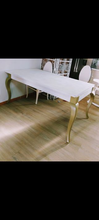 Mesa comedor cabriolé