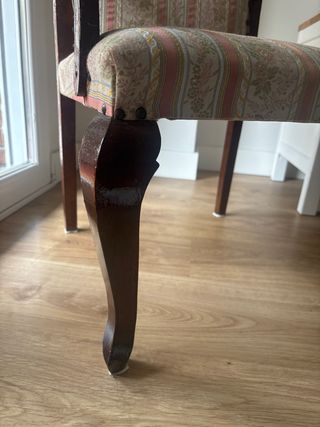 Silla clásica madera-tela en perfecto estado