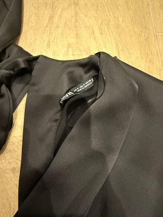 Top Zara negro seda talla S