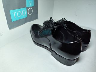 Zapatos de vestir negros brillantes, talla 45