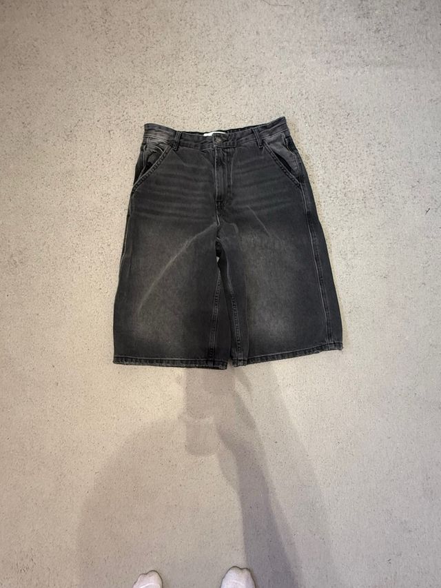 Shorts Bershka negros - talla 25