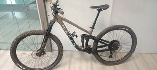 Bicicleta montaña doble suspensión
