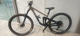 Bicicleta montaña doble suspensión