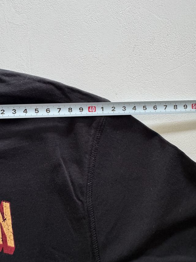 T-shirt Kelto nera con stampa, taglia L