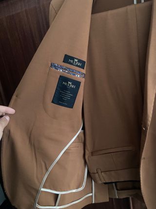 Traje Mulish marrón