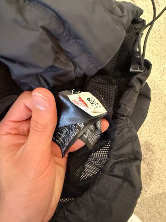 Chaqueta ellesse roja