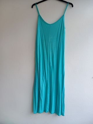 Vestido largo de seda y combinacion a juego
