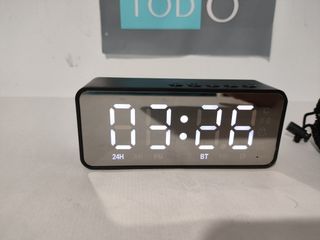 Reloj con alarma, radio y bluetooth, en Todo Tuyo!