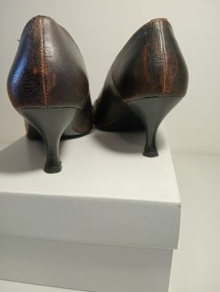 Décolleté pelle nappa spazzolata a punta n°38