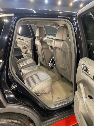 Porsche Cayenne 2011