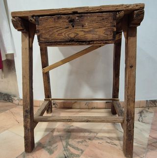 Mesa tocinera antigua de madera