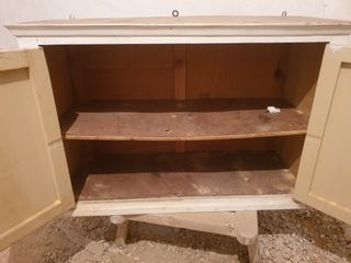 MUEBLE ANTIGUO Y PORTAVELAS ANTIGUO
