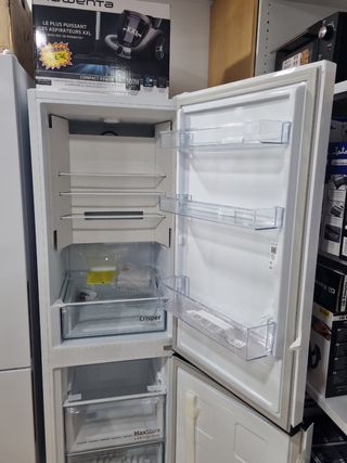Nevera Beko Combi 185cm 