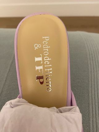 Sandalias TFP by Tamara Falcó Moradas nuevas