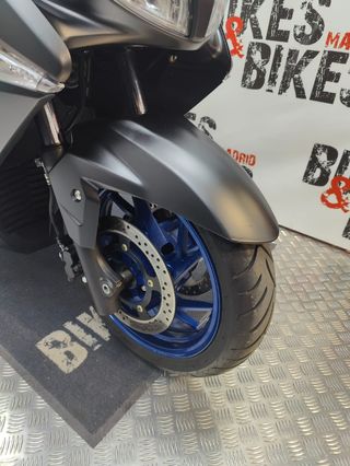 Suzuki Burgman 400 año 2021