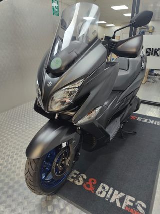 Suzuki Burgman 400 año 2021