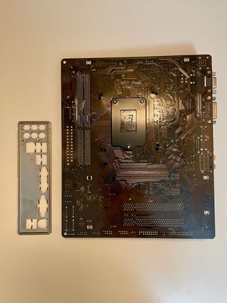 ASRock H55M-LE (microATX) - Socket 1156 - SIN procesador