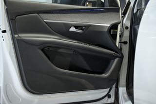 Peugeot 3008   1.2 PURETECH 96KW 130CV ALLURE SS 